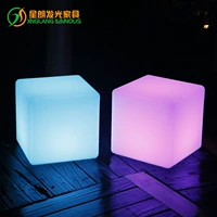 LED ánh sáng khối lập phương ngoài trời đồ nội thất sáng tạo thanh phân điều khiển từ xa đầy màu sắc sạc phân vuông - Giải trí / Bar / KTV ghế quầy bar chân sắt