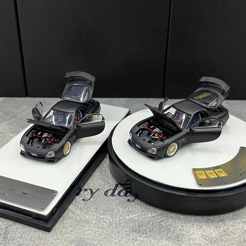 PGM 1:64 马自达 RX7 哑黑 仿真汽车模型