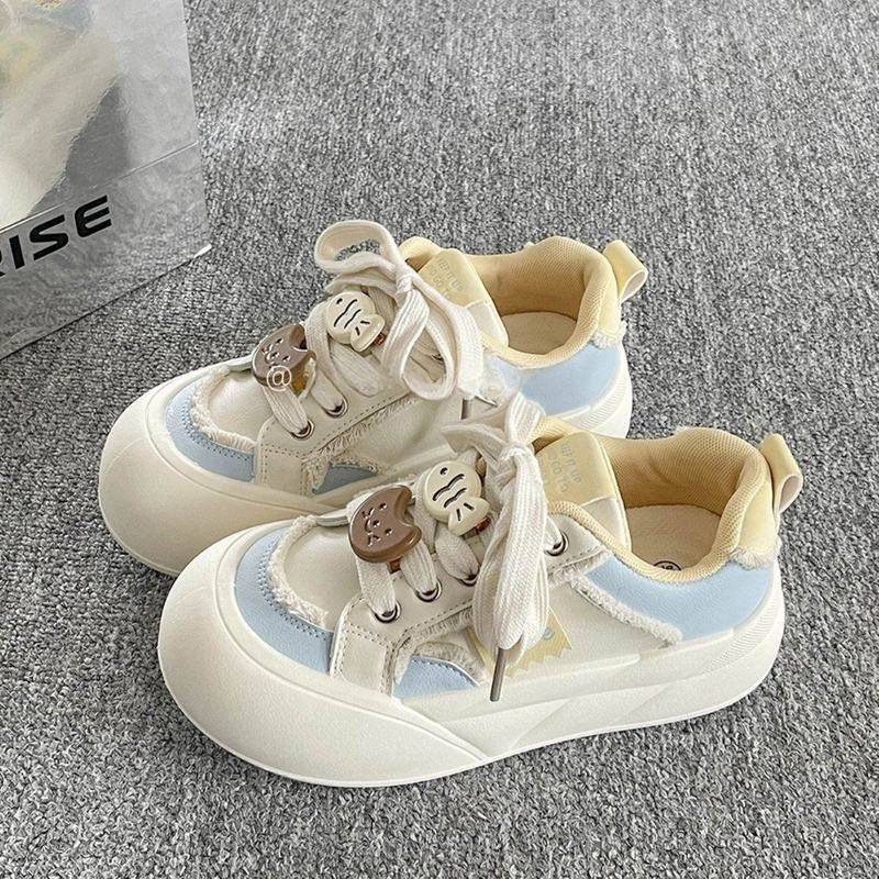 爆款厚底小白鞋板鞋女款2025春夏季新款小众便宜百搭鞋子面包鞋