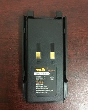 东坤DK-800R/810R/820R配件 D8228对讲机电池 4200毫安大容量电板