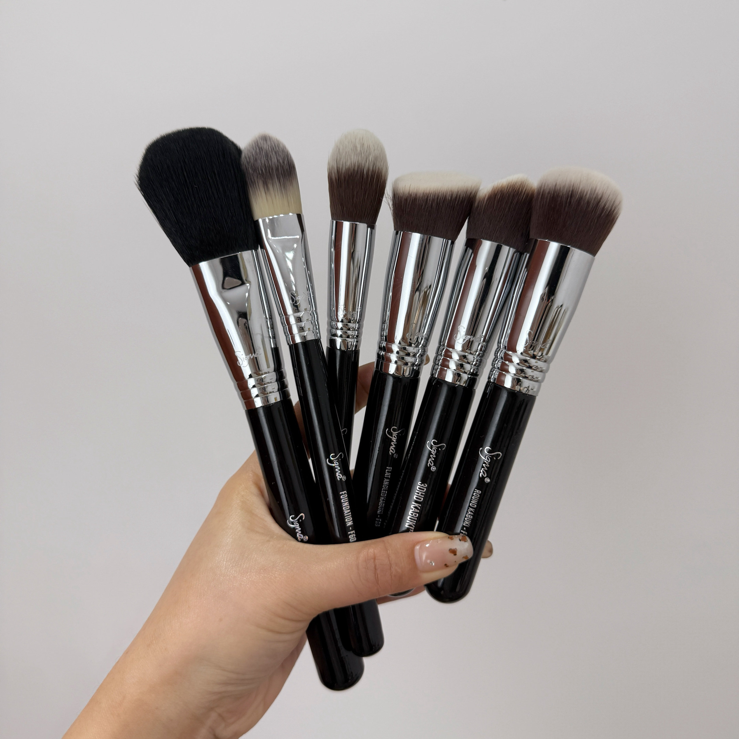 现货 sigma斜平头粉底刷修容刷粉饼刷定妆刷腮红刷柔软亲肤,彩妆/香水/美妆工具,化妆刷,淘宝优惠券,粉丝福利购,淘宝优惠卷