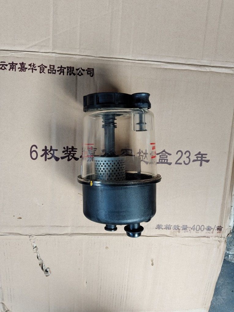 东风柳汽乘龙配件乘龙h7方向机油壶 转向油罐 方向机油杯