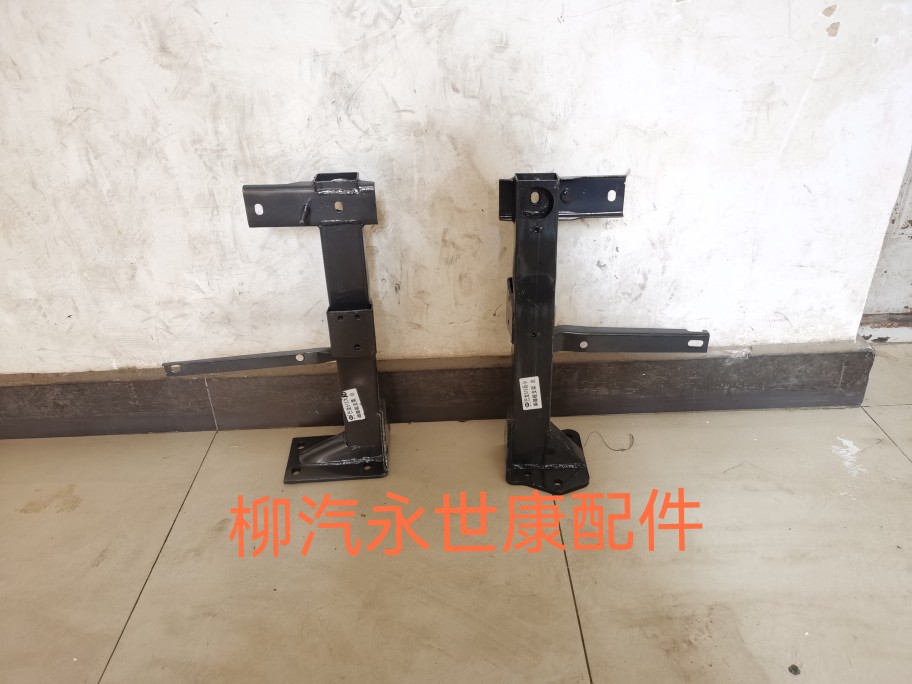 东风柳汽乘龙霸龙配件霸龙重卡507M5M7脚踏板支架脚踏板后支架