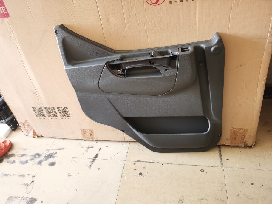 东风柳汽霸龙乘龙配件霸龙重卡507m5乘龙609m3车门内饰板车门护板
