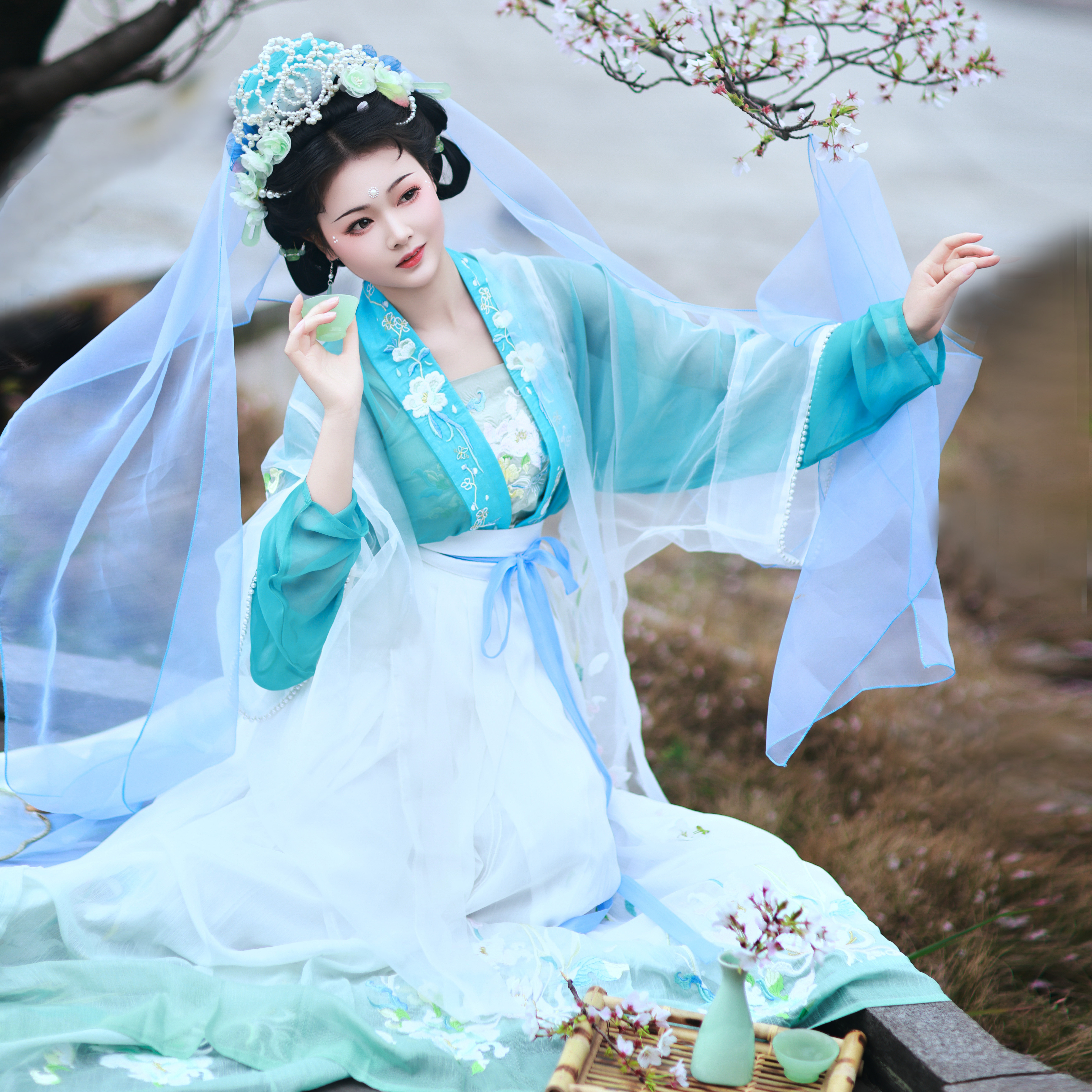 华姿仪赏宋制齐腰襦裙显瘦飘逸图片