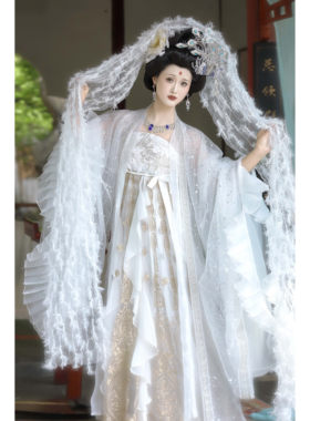 华姿仪赏唐风重工刺绣汉服套装