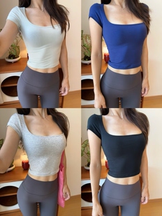 李琴琴 “纯欲天花板”方领短款露锁骨掐腰显瘦短袖T恤