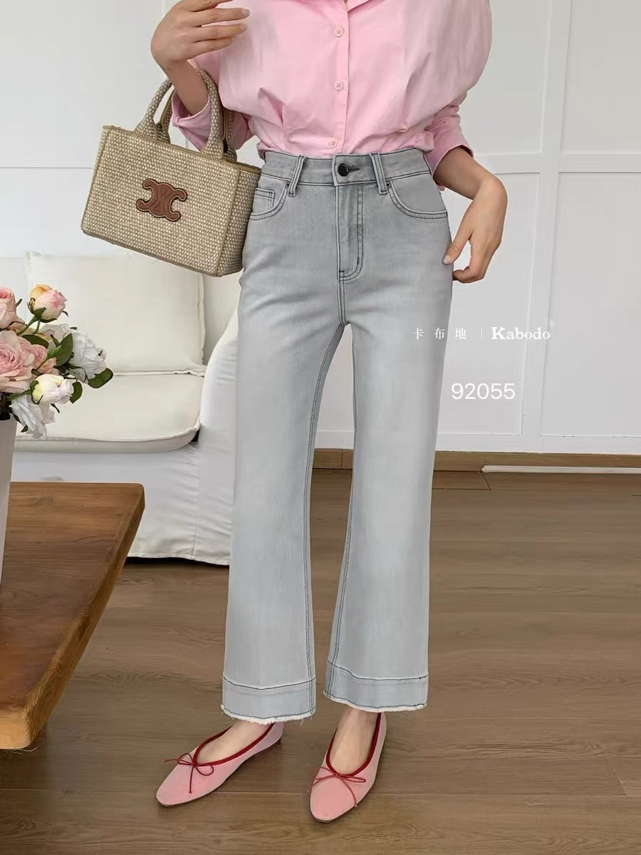 Kabodo92055卡布牛仔裤女2025春款浅色喇叭裤欧货高腰九分微喇裤