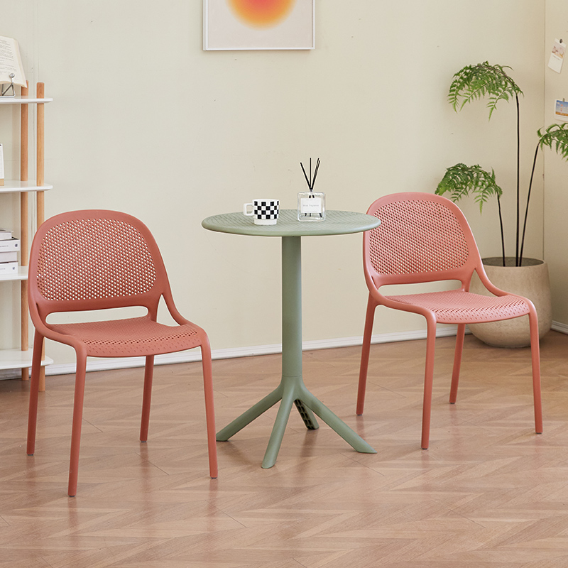 mattlife北欧简约塑料餐桌