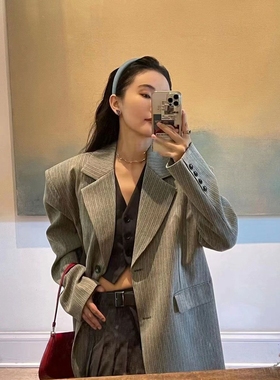 【5649人收藏】2025春季新款西装外套女宽松灰色条纹设计感小众中