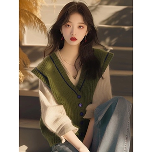 秋季 设计感小众洋气独特别致高级感宽松遮肉显瘦绿色针织马甲 新款