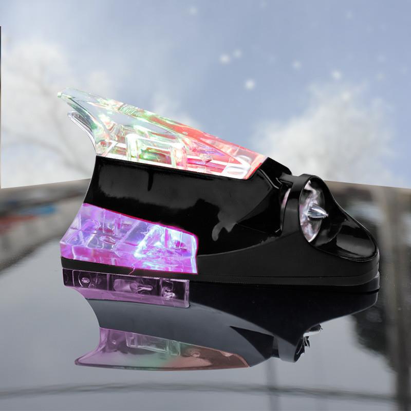 汽车用鲨鱼鳍风力灯车顶改装饰天线迎风日行灯LED防追尾警示爆闪