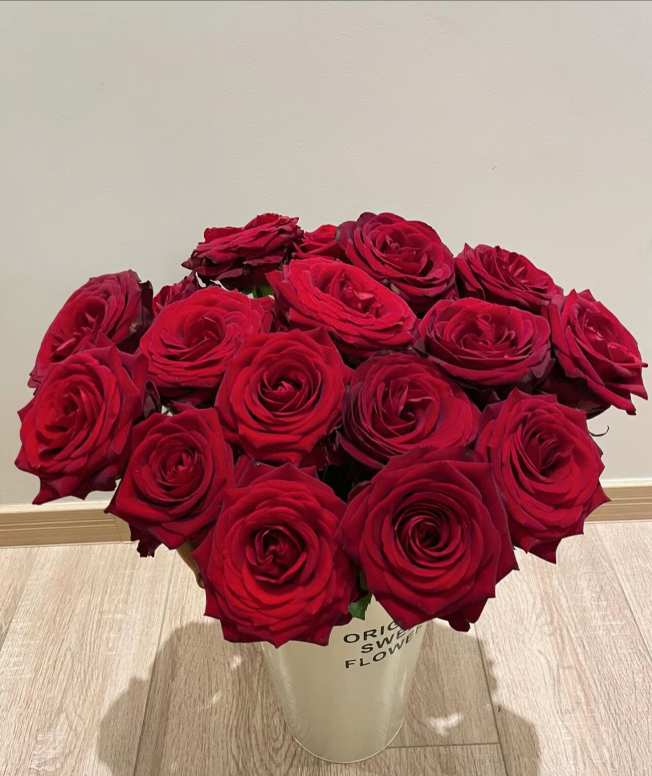 高端基地红玫瑰基地现采现发优质精品娜欧米那欧米纳欧米玫瑰鲜切