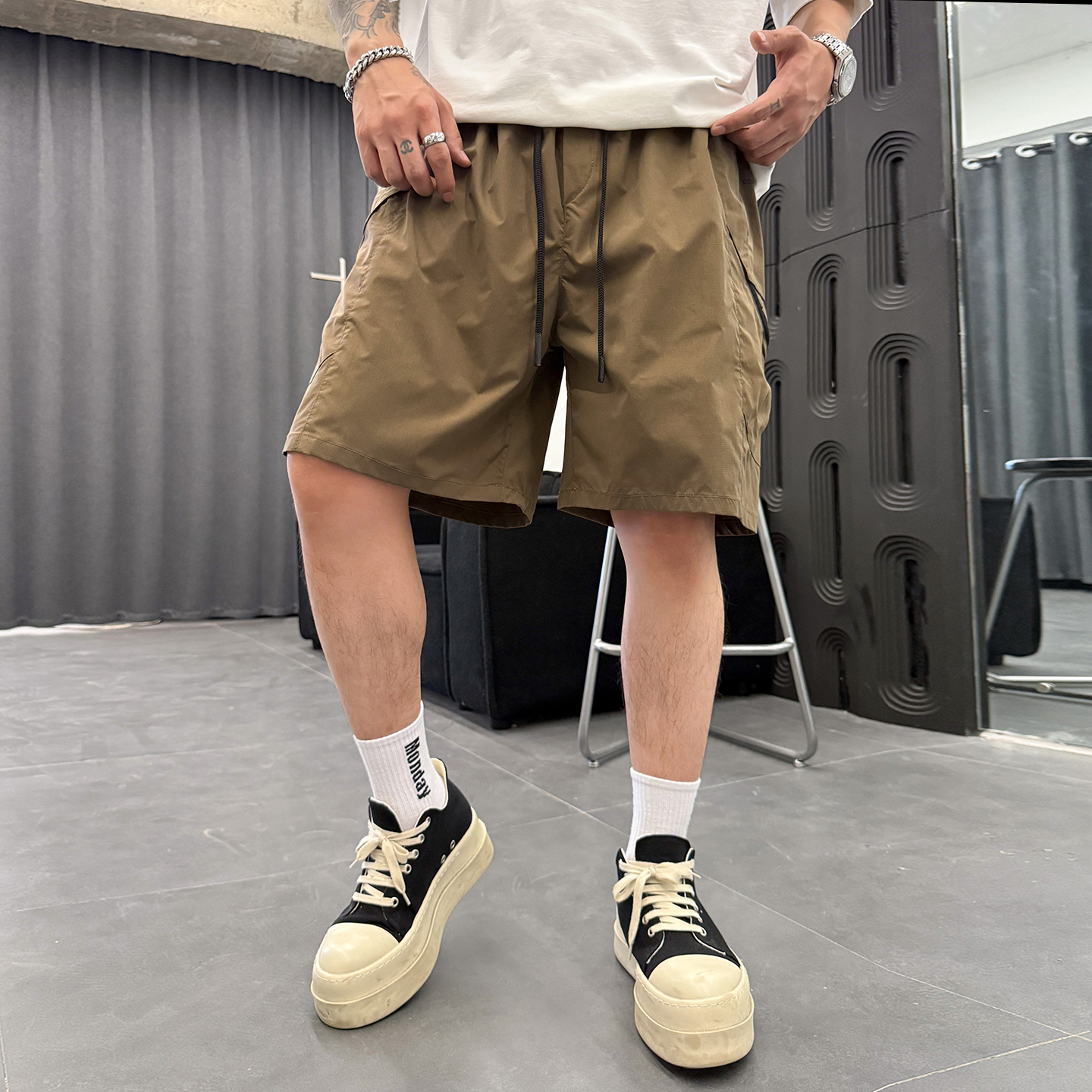 夏季轻薄潮流百搭大口袋工装短裤