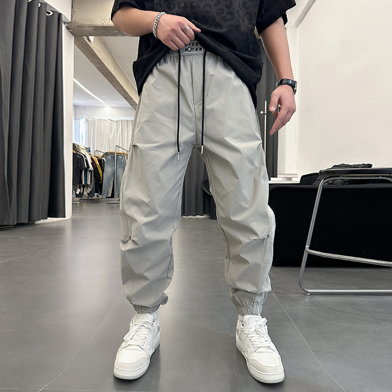 薄款小脚刺绣休闲裤子