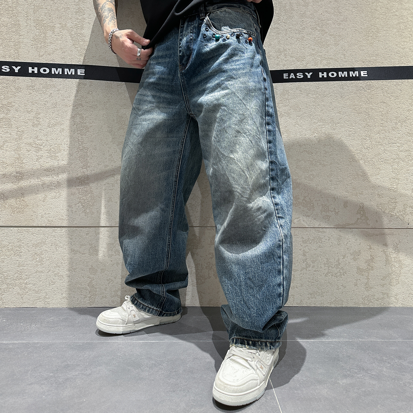 冬季新款水洗做旧弯刀百搭牛仔裤