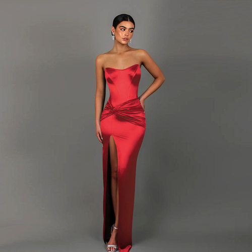 Sexy slit strapless satin dress 性感束腰开叉抹胸缎面连衣裙