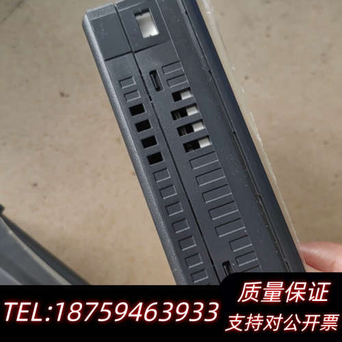 基恩士VT3-W4G 触摸屏，， 200 一询价