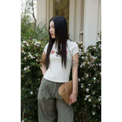 QIQI绮绮家圆领短袖胸前刺绣卡通小马小版T恤衫女6221110【DTWO】