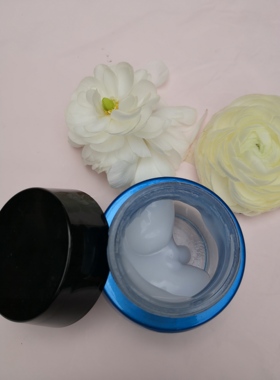 香之良品滋养霜特润缓解干燥滋润型锁水面霜：水珠盈润补水霜50g