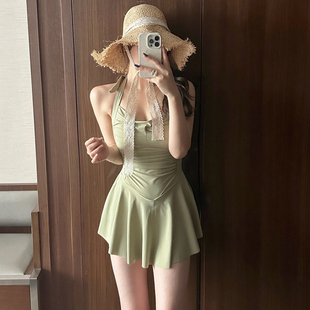 爆款 性感纯欲风裙式 2025年新款 遮肚显瘦泳衣女款 泡温泉 连体平角裤