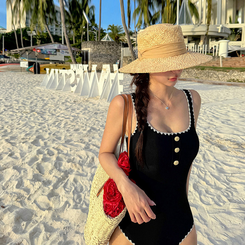 连体性感纯欲风泳衣女款2025年新款爆款遮肚显瘦泡温泉高级感度假