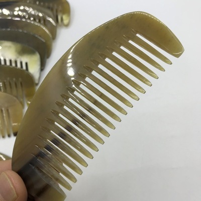 黄牛角梳子女长发牦牛角梳12厘米宽齿厚月牛角梳全齿月形老奶梳子