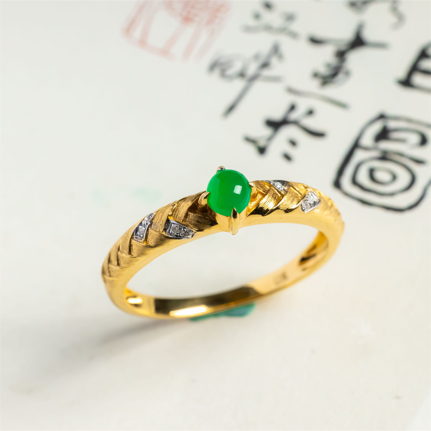 翠贵人18K冰种阳绿戒面时尚戒指