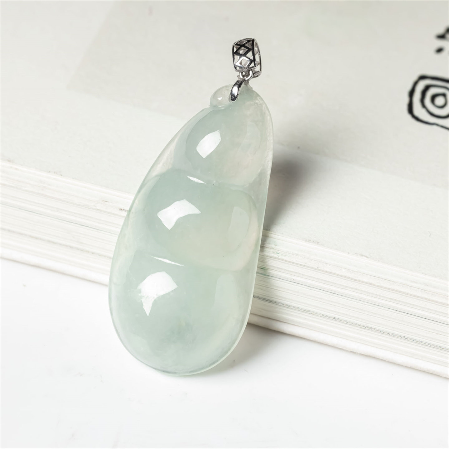 缅甸天然翡翠A货冰种18K金四季豆吊坠男女款福豆如意平安吊坠老坑