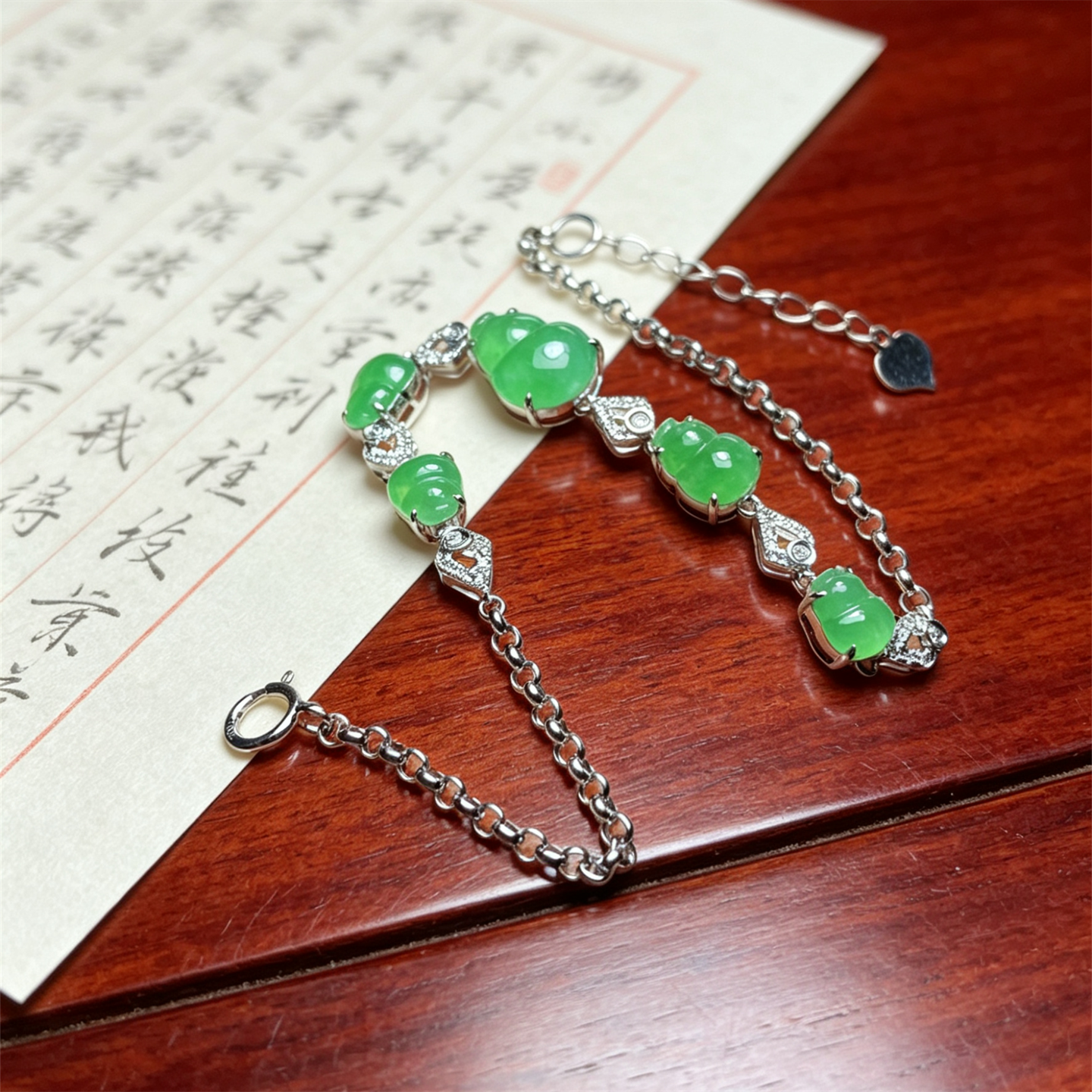 缅甸天然翡翠a货冰种阳绿葫芦时尚翡翠手链18K冰绿女款高档手串