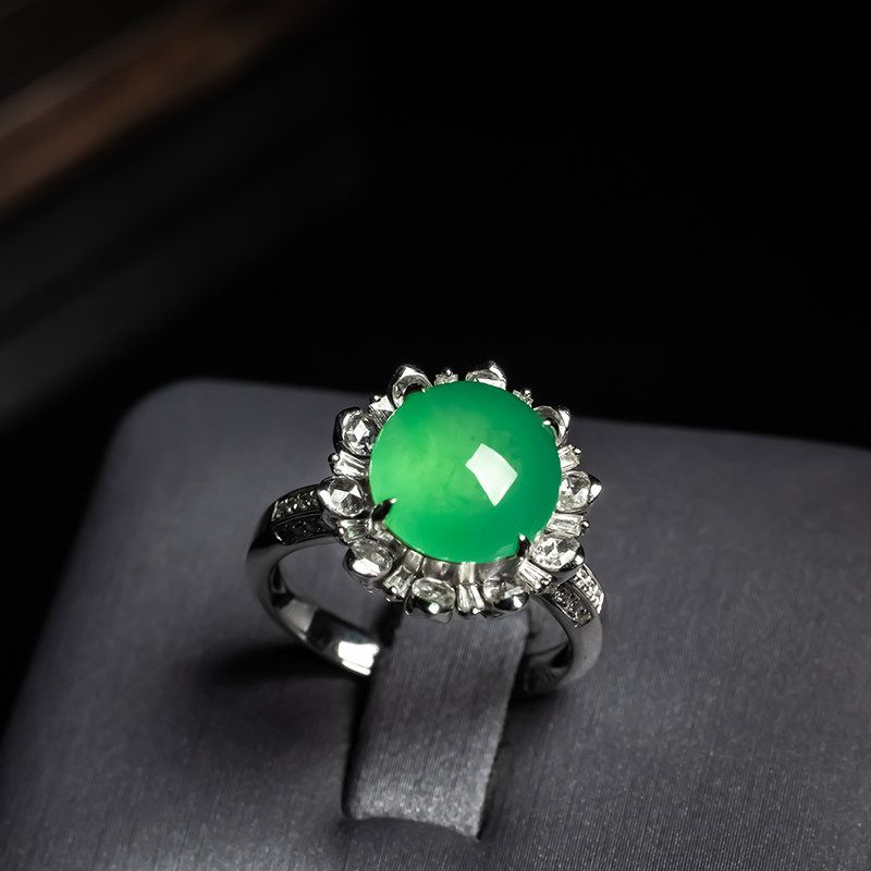 天然翡翠a货冰种甜美阳绿翡翠戒指18K金女款冰绿圆蛋面玉戒缅甸玉