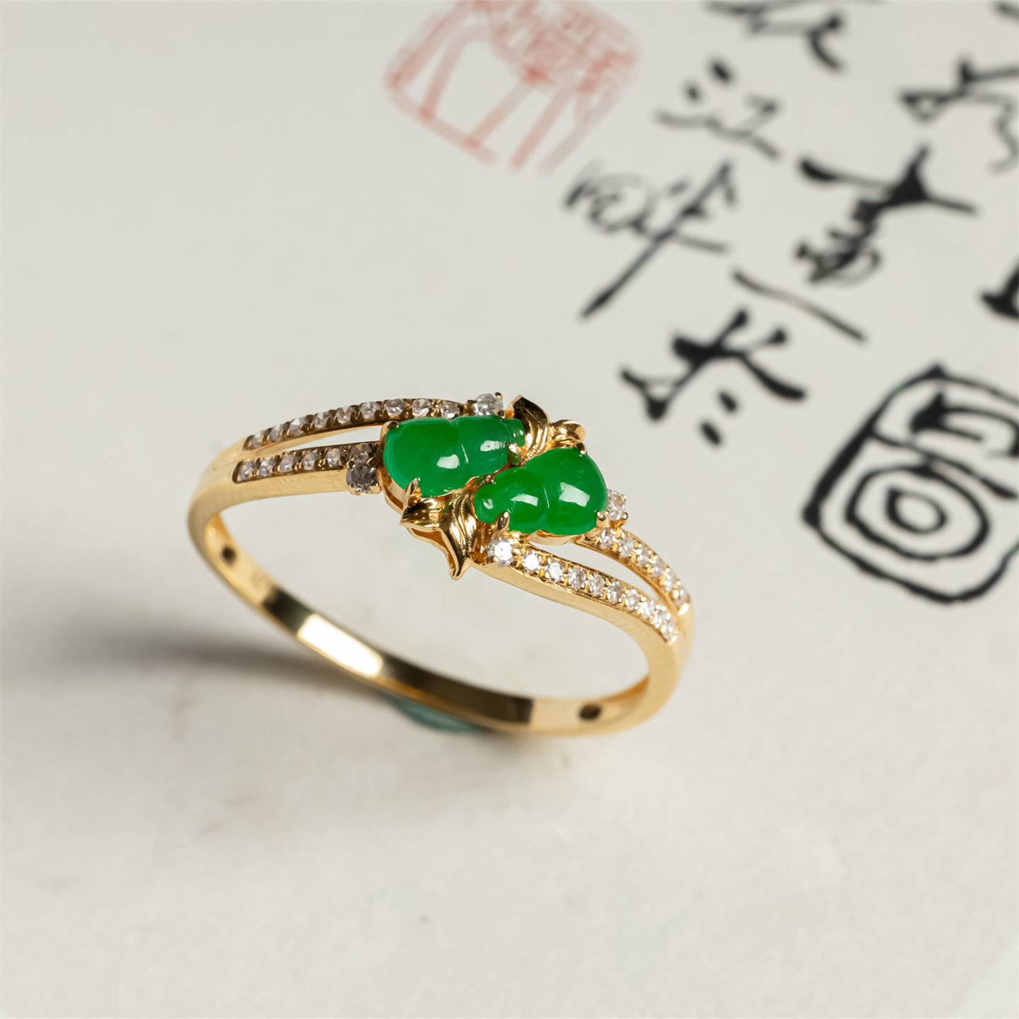 翠贵人冰种阳绿葫芦18K金戒指