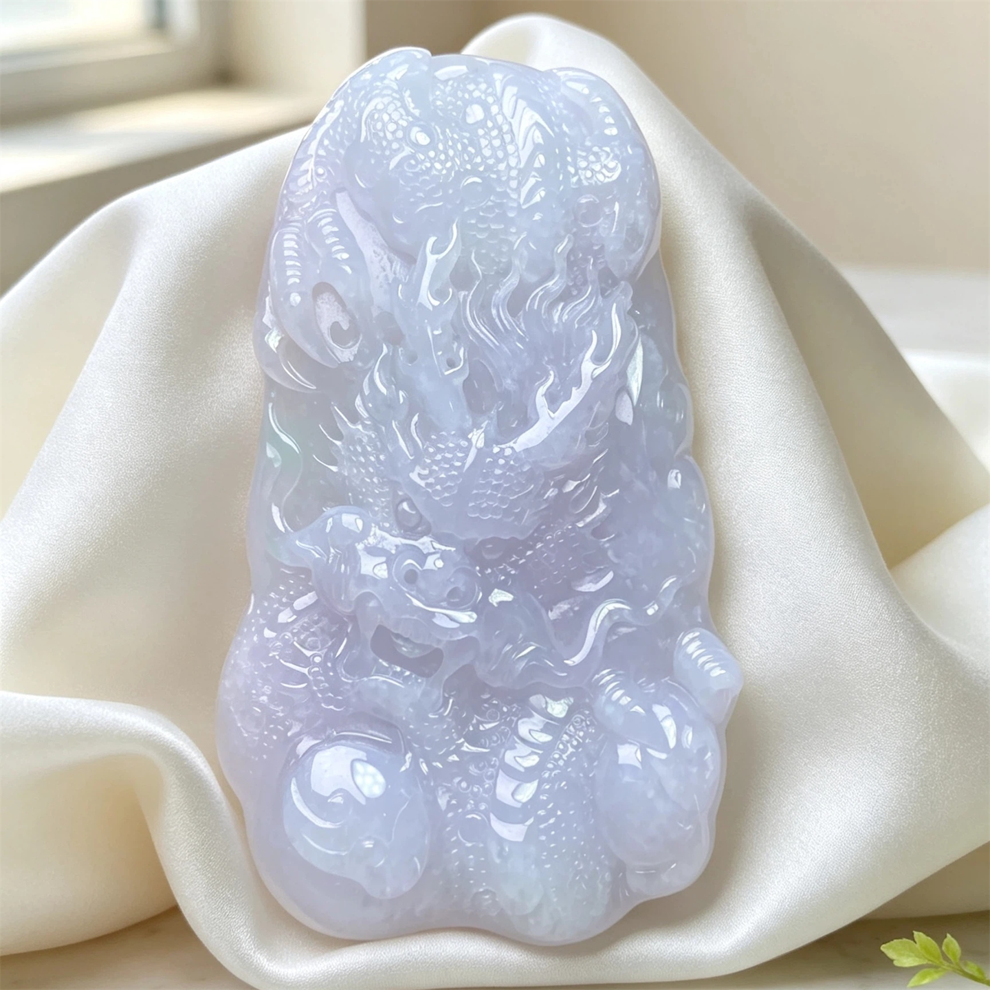翠贵人冰糯种紫罗兰龙牌如意吊坠