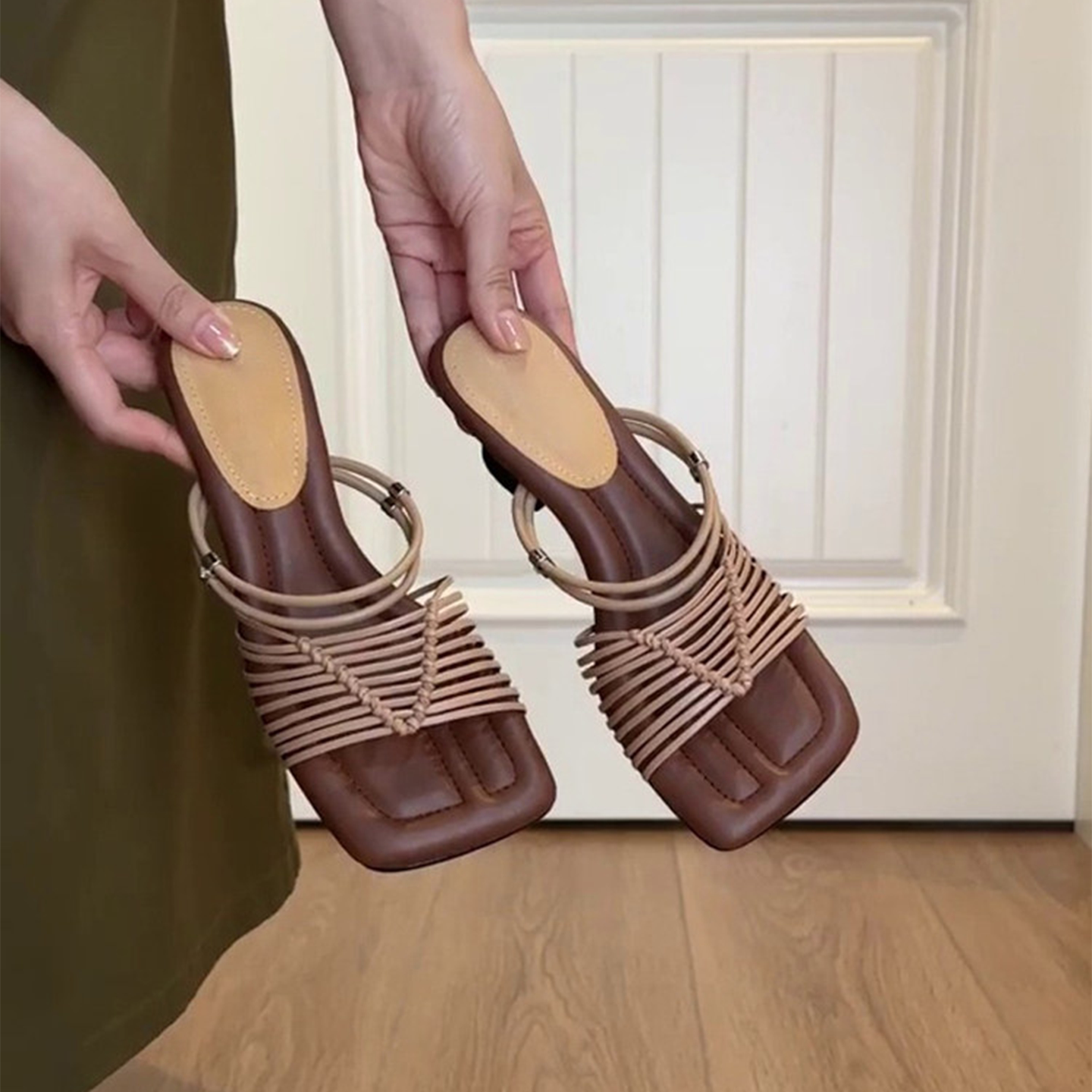 「卡鹿莉 KLULI」法式绝美两穿粗跟凉鞋女款夏季外穿凉拖鞋配裙子