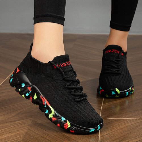 不累脚软底春夏透气跑步运动鞋女