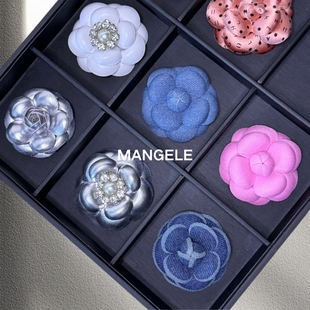 山茶花胸针女高档小香风牛仔布艺皮胸花加别针复古春夏配饰品 新款