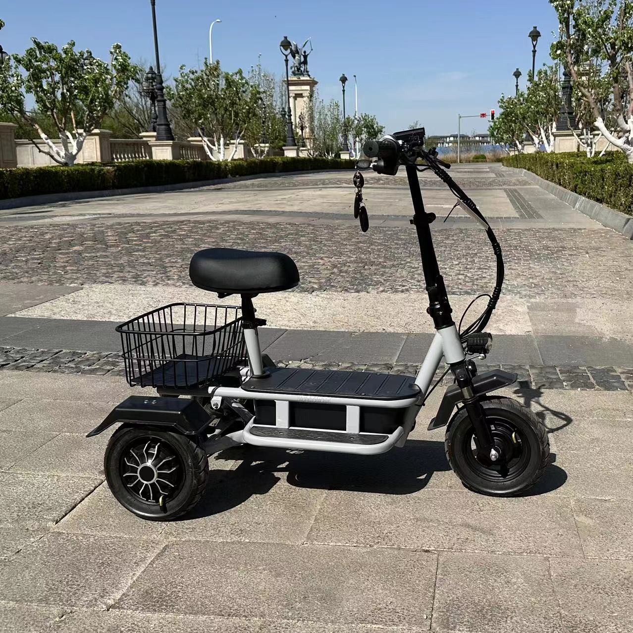 迈特维奇·新款家用小型轻便折叠电动三轮车代步车单人助力电瓶车