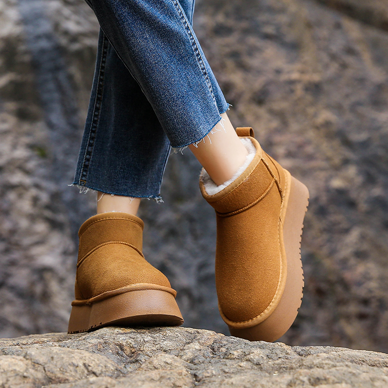 厚底雪地靴女款2025新款冬季皮毛一体防水加绒加厚棉鞋短靴子真皮