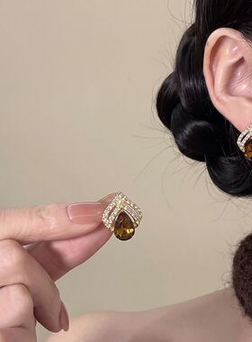 焦糖梦滴 轻奢贵气美拉德水滴耳钉女复古高级感耳环2026新款耳夹