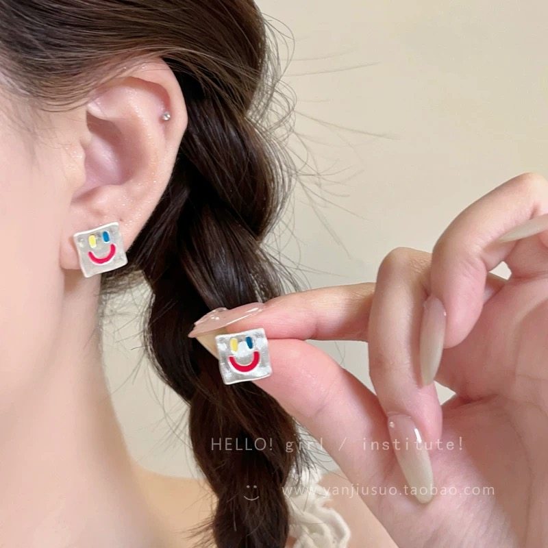 甜酷风多巴胺笑脸小方块金属耳钉女韩系小众个性ins朋克微笑耳饰,饰品/流行首饰/时尚饰品新,耳钉,淘宝优惠券,粉丝福利购,淘宝优惠卷