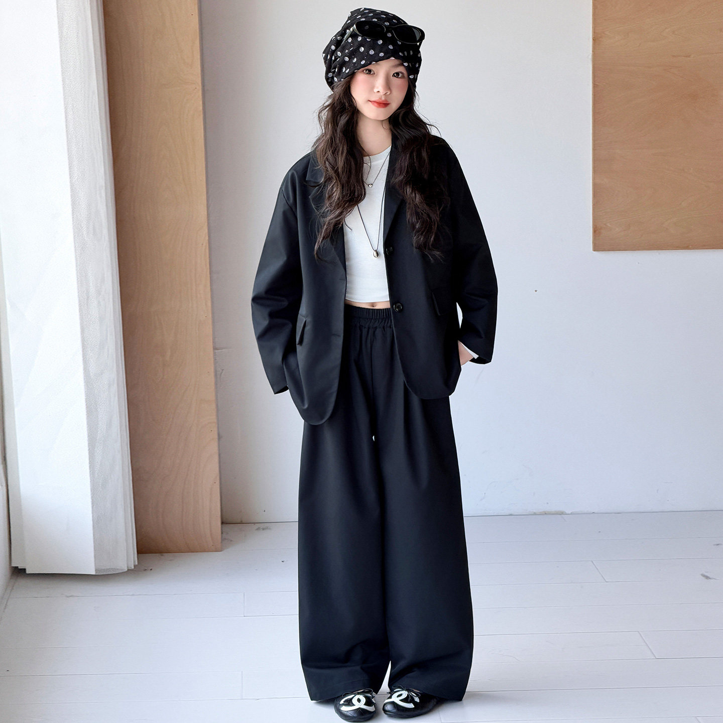 女童春秋休闲西装套装洋气黑色西服外套阔腿裤两件套走秀2026新款