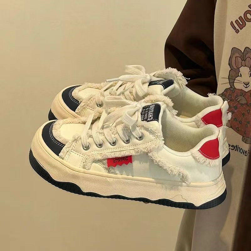 青岛福客来女鞋断码清仓可爱小白鞋国潮猫咪丑萌大头鞋女2026冬款