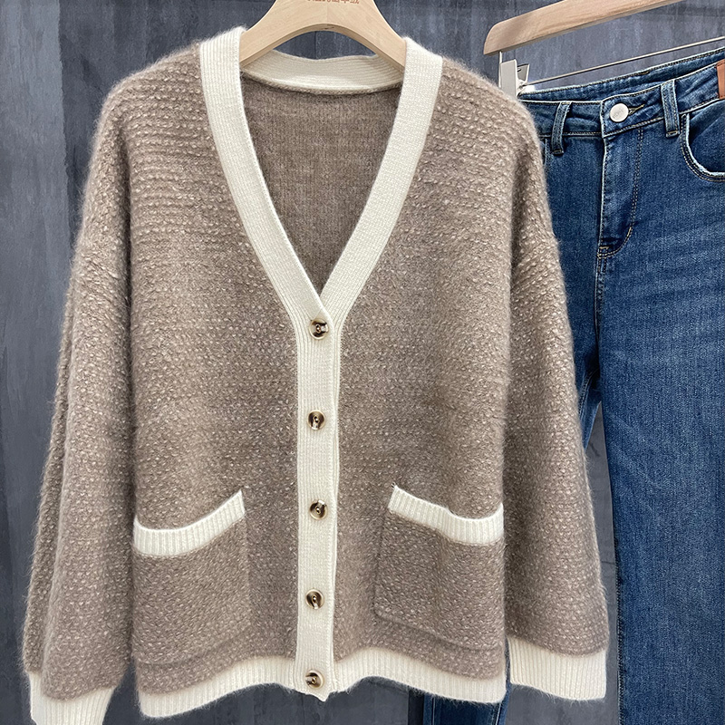 独宠法国重磅羊绒V领开衫萨琪尼