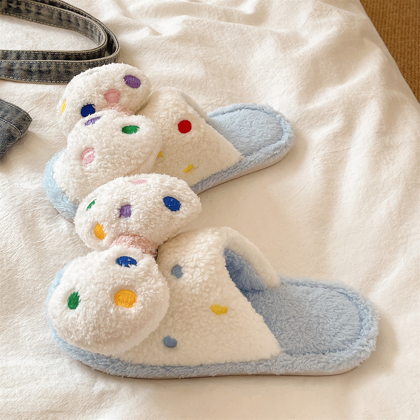 俏绘可爱波点蝴蝶结保暖毛毛拖鞋