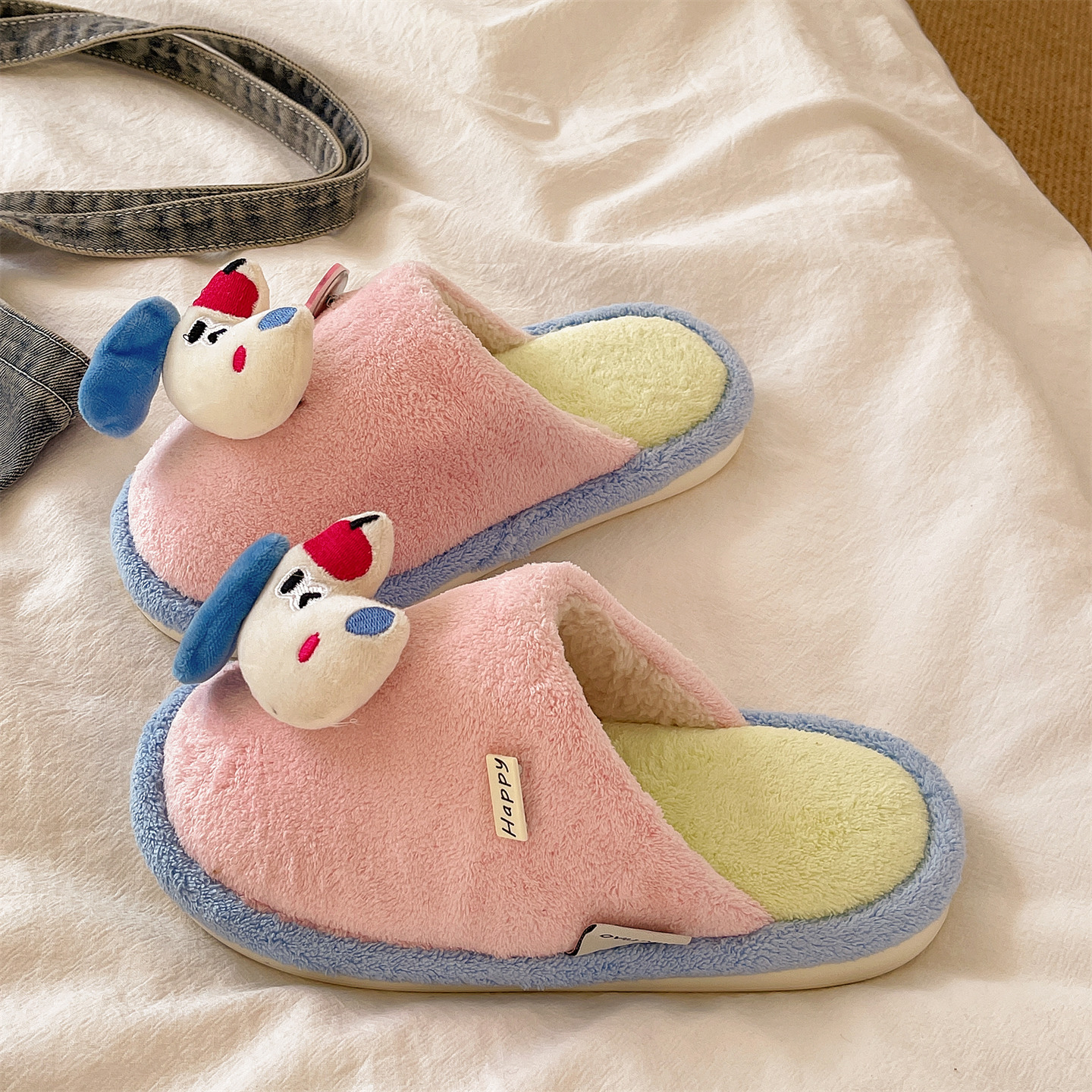 俏绘可爱卡通狗狗厚底毛毛拖鞋