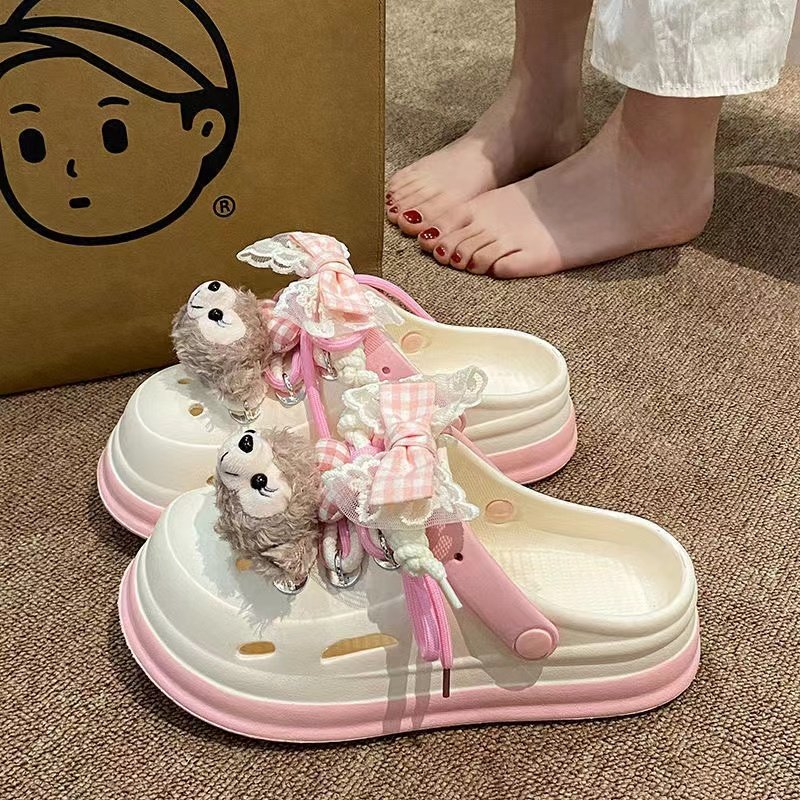 蝴蝶结系带小熊洞洞鞋女士夏季新款厚底踩屎感时尚外穿沙滩凉拖鞋