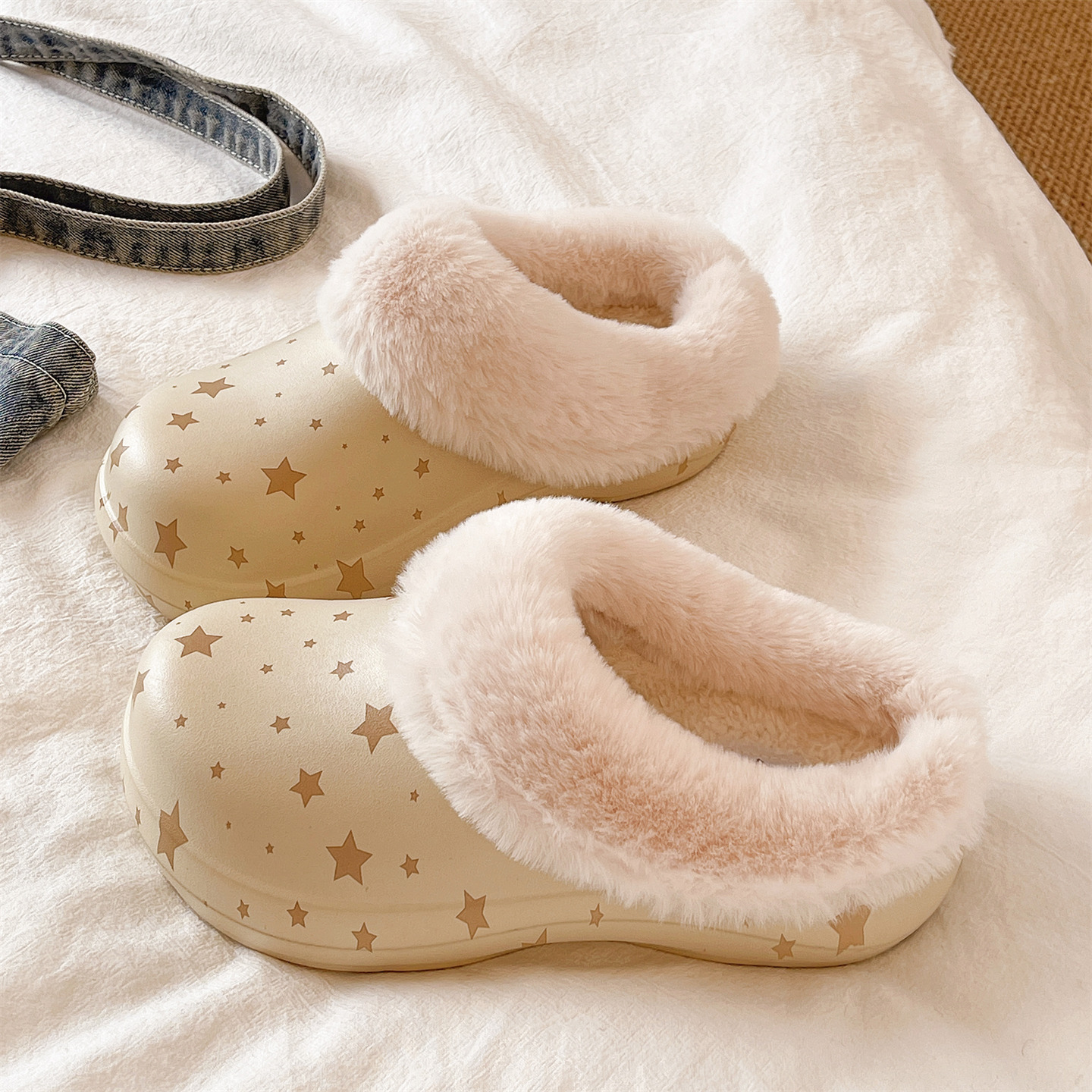 俏绘时尚星星加绒防水毛毛拖鞋