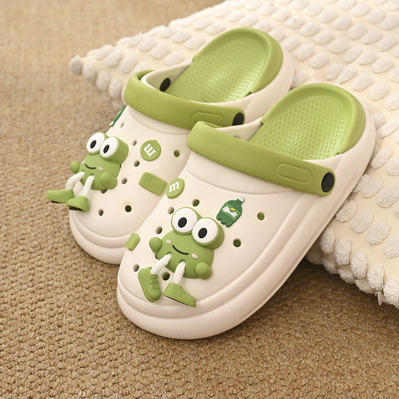 可爱青蛙洞洞鞋女夏季外穿2025新款厚底踩屎感防滑沙滩包头凉拖鞋