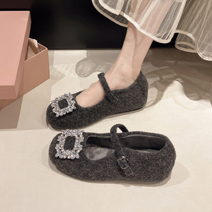 春秋玛丽珍鞋女2026新款时尚水钻方扣加绒保暖平底毛毛单鞋0125z