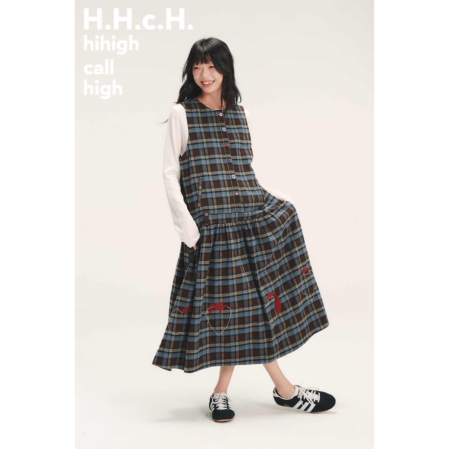 HHCH口海 AW25 手绘水果绣花撞色纽扣磨毛格纹长款无袖连衣裙